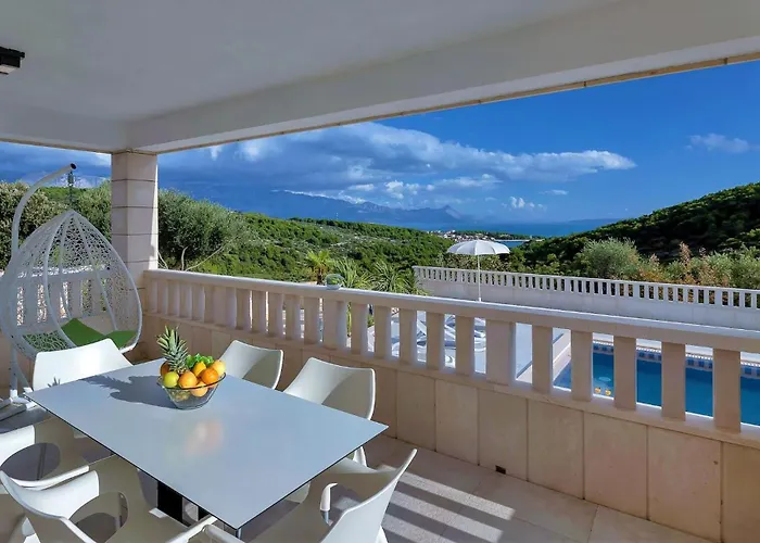 Villa Lokanjac With Pool And Panoramic Sea View
